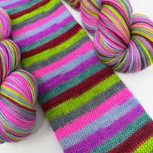 Load image into Gallery viewer, Don’t You Forget About Me! Self striping colorway