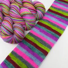 Load image into Gallery viewer, Don’t You Forget About Me! Self striping colorway
